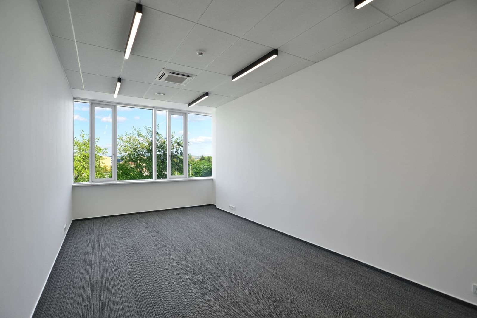 Kancelář v areálu Babák office